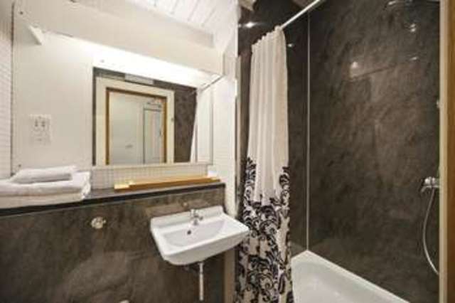  Image of 1 bedroom Flat to rent in Holland Road London W14 at Holland Road  London, W14 8HL