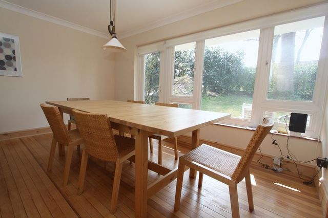  Image of 3 bedroom Detached house to rent in Holly Hill Southampton SO16 at Holly Hill  Southampton, SO16 7ES