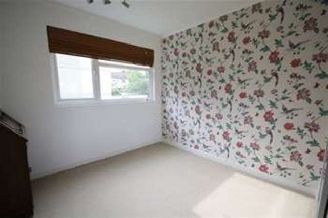  Image of 2 bedroom Flat to rent in Hornbeam Road Buckhurst Hill IG9 at The Willows, Hornbeam Road  Buckhurst Hill, IG9 6LA