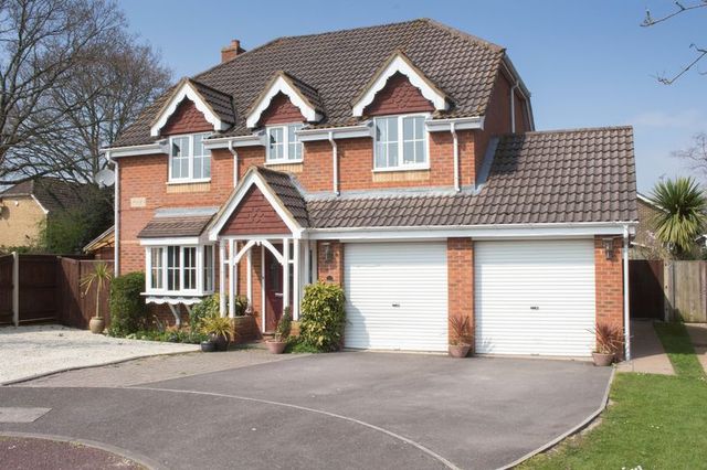  Image of 4 bedroom Detached house for sale in Kirk Gardens Totton Southampton SO40 at Kirk Gardens Totton Southampton, SO40 9UZ
