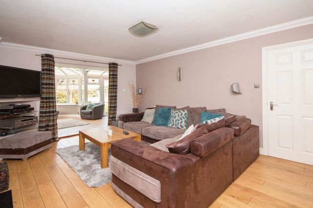  Image of 4 bedroom Detached house for sale in Kirk Gardens Totton Southampton SO40 at Kirk Gardens Totton Southampton, SO40 9UZ