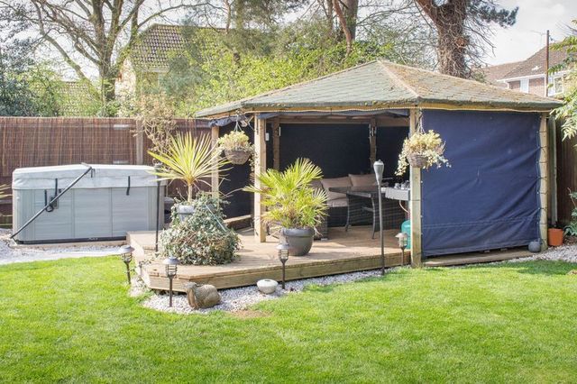  Image of 4 bedroom Detached house for sale in Kirk Gardens Totton Southampton SO40 at Kirk Gardens Totton Southampton, SO40 9UZ