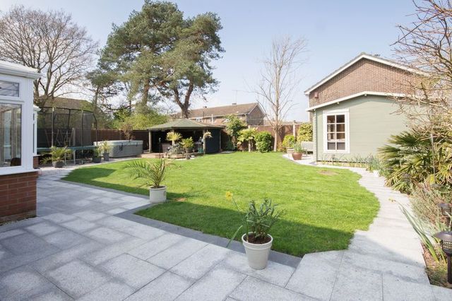  Image of 4 bedroom Detached house for sale in Kirk Gardens Totton Southampton SO40 at Kirk Gardens Totton Southampton, SO40 9UZ