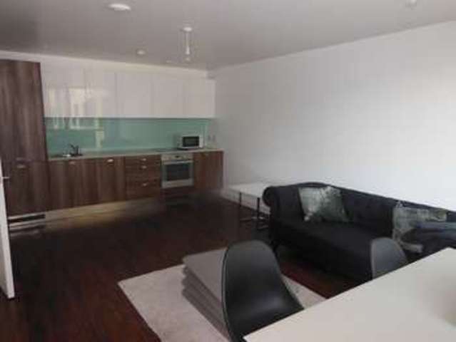  Image of 2 bedroom Flat to rent in Southernhay Basildon SS14 at Basildon Basildon, SS14 1FG