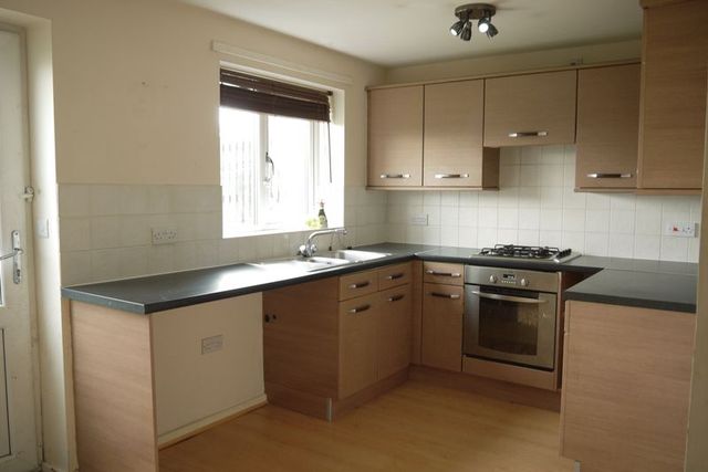  Image of 3 bedroom Semi-Detached house to rent in Idlethorp Way Idle Bradford BD10 at Idlethorp Way  Idle, BD10 9JD