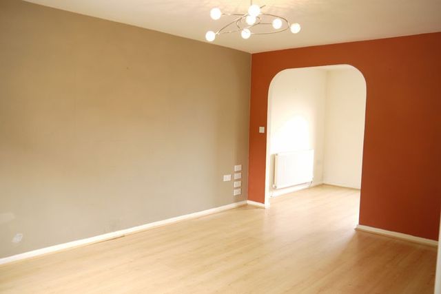  Image of 3 bedroom Semi-Detached house to rent in Idlethorp Way Idle Bradford BD10 at Idlethorp Way  Idle, BD10 9JD