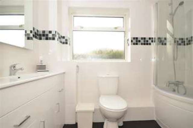  Image of 3 bedroom End of Terrace for sale in Ingress Gardens Greenhithe DA9 at Greenhithe Kent Greenhithe, DA9 9HN