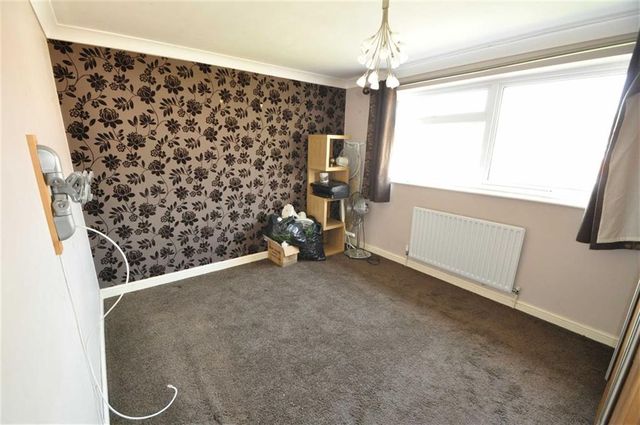  Image of 4 bedroom Property for sale in Jacomb Close Lower Broadheath Worcester WR2 at Jacomb Close Worcester Worcester, WR2 6SQ