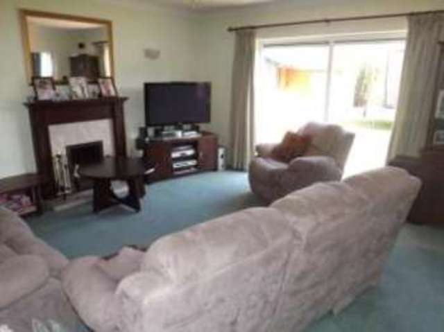  Image of 4 bedroom Detached house for sale in Jakeman Way Aylesbury HP21 at Aylesbury Buckinghamshire Walton, HP21 8FT