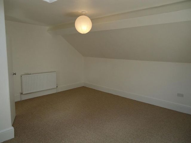  Image of 3 bedroom Flat to rent in James Street Garston Liverpool L19 at James Street Garston Liverpool, L19 2LS