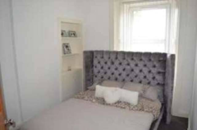  Image of 2 bedroom Flat for sale in James Street Helensburgh G84 at Helensburgh Argyll and Bute Helensburgh, G84 8UH