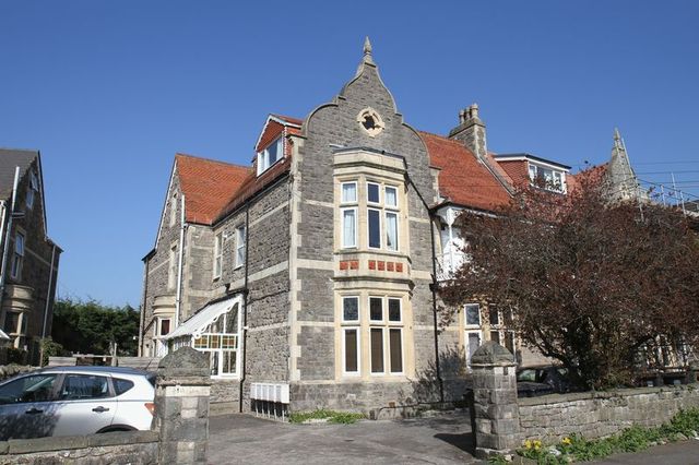  Image of 1 bedroom Flat for sale in Jesmond Road Clevedon BS21 at 4 Jesmond Road  Clevedon, BS21 7PA