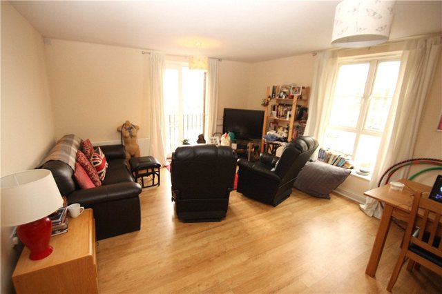  Image of 2 bedroom Apartment for sale in Tudor Way Knaphill Woking GU21 at Tudor Way Knaphill Knaphill, GU21 2UD