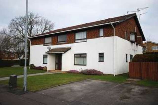  Image of 1 bedroom Property to rent in Kent Close Rogerstone Newport NP10 at Kent Close  Newport, NP10 0BE