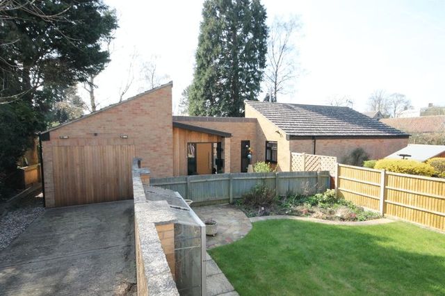  Image of 4 bedroom Detached house for sale in St. Marys Close Kidlington OX5 at St Marys Close  Kidlington, OX5 2AY