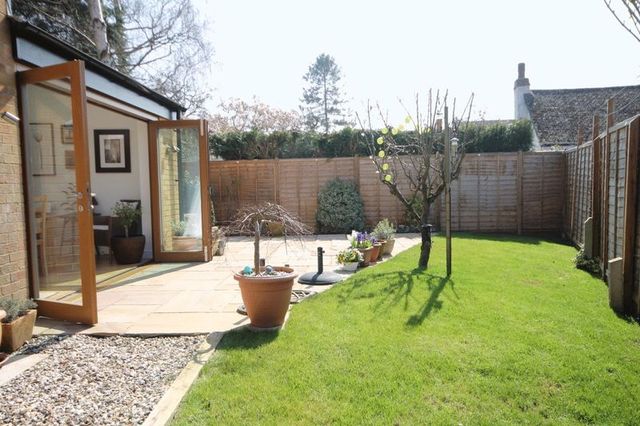  Image of 4 bedroom Detached house for sale in St. Marys Close Kidlington OX5 at St Marys Close  Kidlington, OX5 2AY