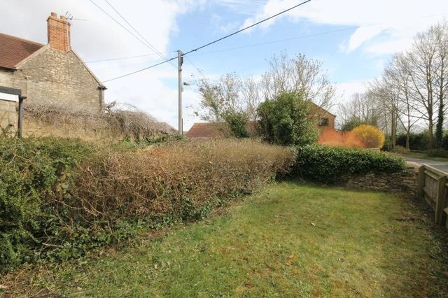  Image of 2 bedroom Cottage for sale in Crown Road Kidlington OX5 at Crown Road  Kidlington, OX5 1AG
