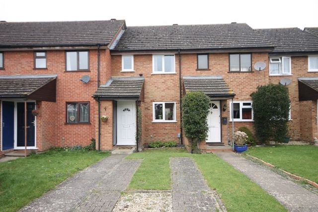  Image of 2 bedroom Terraced house for sale in Bowerman Close Kidlington OX5 at Bowerman Close  Kidlington, OX5 1TP