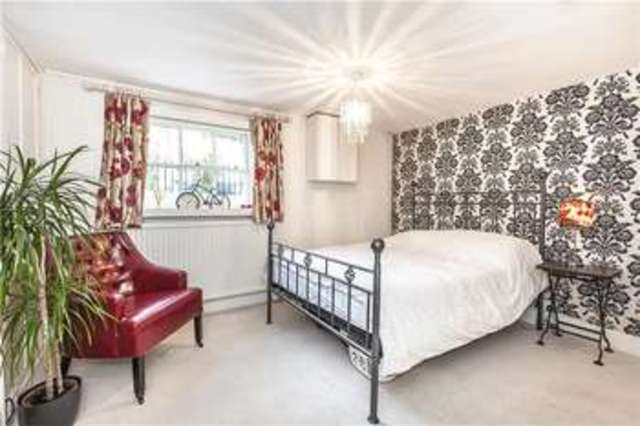  Image of 3 bedroom Terraced house for sale in King George Street London SE10 at London  Greenwich, SE10 8QJ
