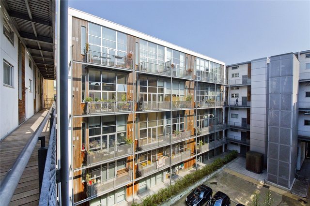  Image of 2 bedroom Flat for sale in Kingsland Road London E8 at Hackney London Dalston, E8 4DS