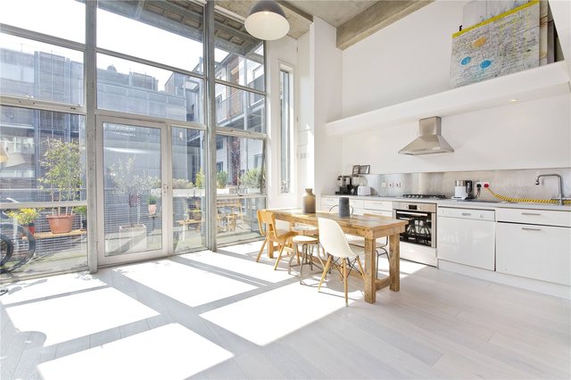  Image of 2 bedroom Flat for sale in Kingsland Road London E8 at Hackney London Dalston, E8 4DS
