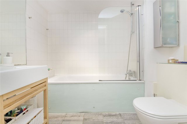  Image of 2 bedroom Flat for sale in Kingsland Road London E8 at Hackney London Dalston, E8 4DS