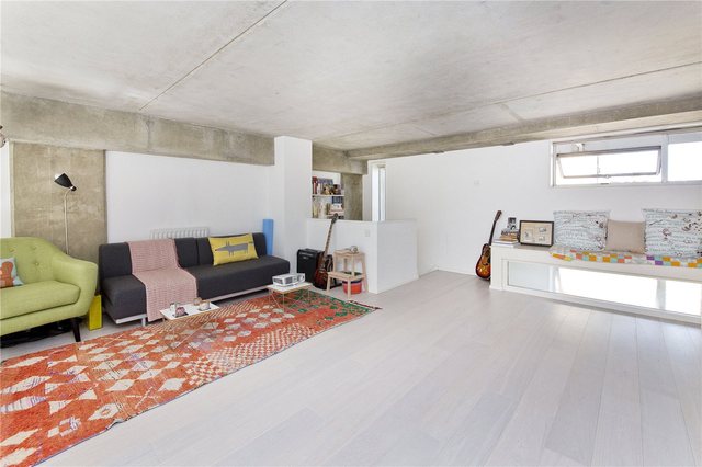  Image of 2 bedroom Flat for sale in Kingsland Road London E8 at Hackney London Dalston, E8 4DS