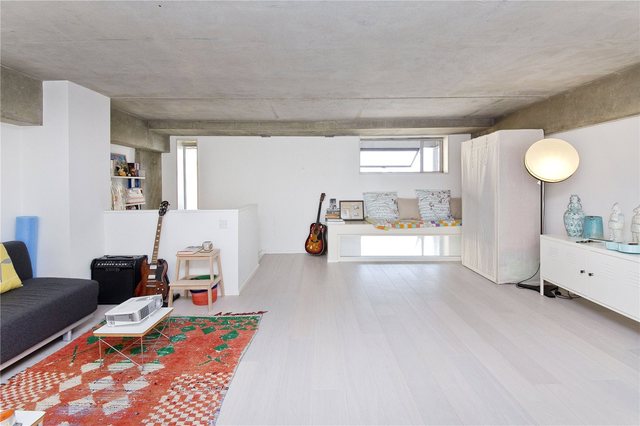  Image of 2 bedroom Flat for sale in Kingsland Road London E8 at Hackney London Dalston, E8 4DS