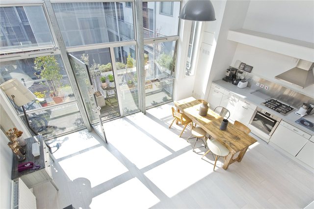  Image of 2 bedroom Flat for sale in Kingsland Road London E8 at Hackney London Dalston, E8 4DS