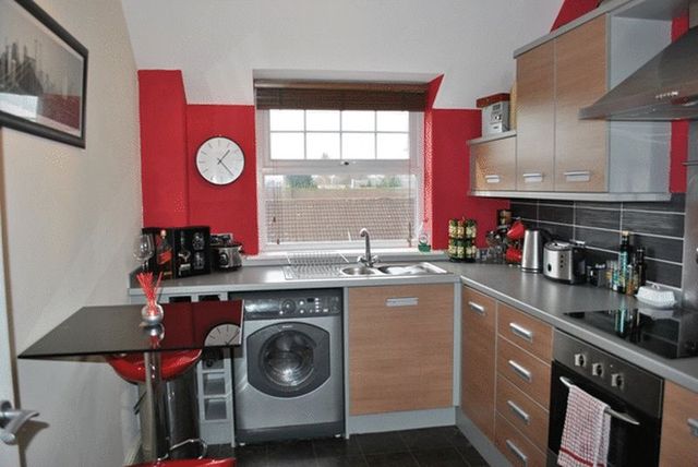  Image of 2 bedroom Flat to rent in Kingsmills Road Wrexham LL13 at Kingsmills Road  Wrexham, LL13 8NR
