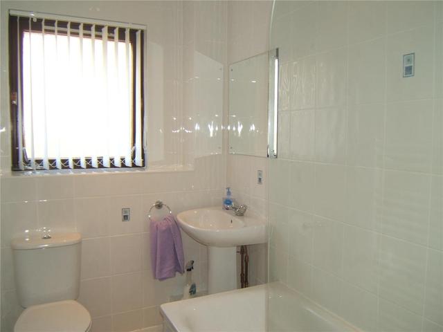  Image of 2 bedroom Flat to rent in Kirkfield East Livingston Village Livingston EH54 at Linlithgow Village West Lothian West Lothian, EH54 7BB