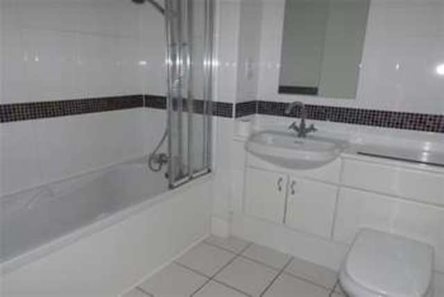  Image of 2 bedroom Flat to rent in Ferry Court Cardiff CF11 at Cardiff, CF11 0JH