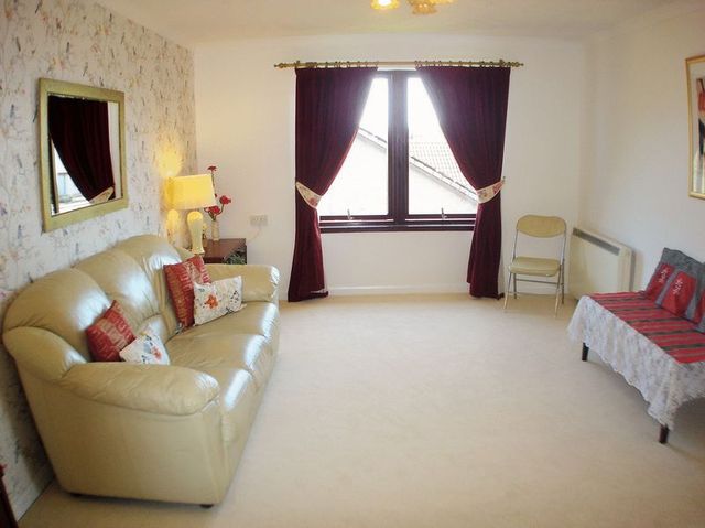  Image of 2 bedroom Flat for sale in Landale Gardens Cupar KY15 at Landale Gardens  Cupar, KY15 4UE