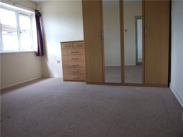  Image of 2 bedroom Apartment to rent in Langdale Gardens Earley Reading RG6 at Earley Reading Whitley, RG6 5TU