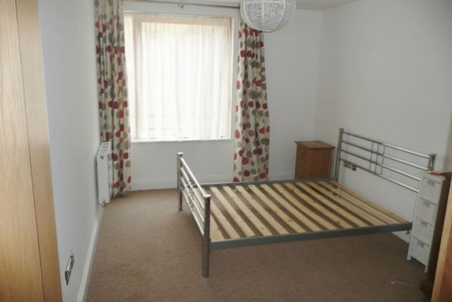  Image of 3 bedroom Flat to rent in Lea Bridge Road London E5 at Lea Bridge Road  Hackney, E5 9UB