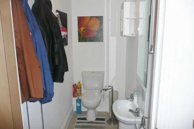  Image of 3 bedroom Flat to rent in Lea Bridge Road London E5 at Lea Bridge Road  Hackney, E5 9UB