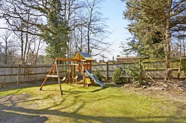  Image of 4 bedroom Detached house for sale in Quarry Gardens Leatherhead KT22 at Quarry Gardens Leatherhead Leatherhead, KT22 8UE