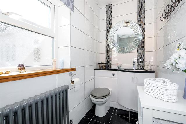  Image of 5 bedroom Detached house for sale in Leeds Road Rawdon Leeds LS19 at Rawdon Leeds Rawdon, LS19 6AX