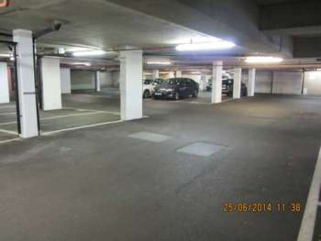  Image of Maisonette to rent in Leret Way Leatherhead KT22 at Leret Way  Leatherhead, KT22 7JL