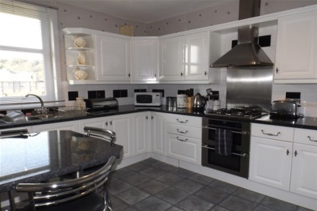  Image of 2 bedroom Flat to rent in Linden Avenue Stirling FK7 at Stirling Town Stirling Stirling, FK7 7PT