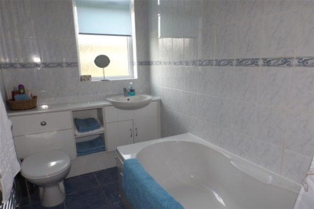  Image of 2 bedroom Flat to rent in Linden Avenue Stirling FK7 at Stirling Town Stirling Stirling, FK7 7PT