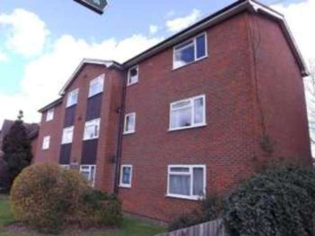  Image of 1 bedroom Flat for sale in Elgin Road Addiscombe Croydon CR0 at 34 Elgin Road Croydon Croydon, CR0 6XA