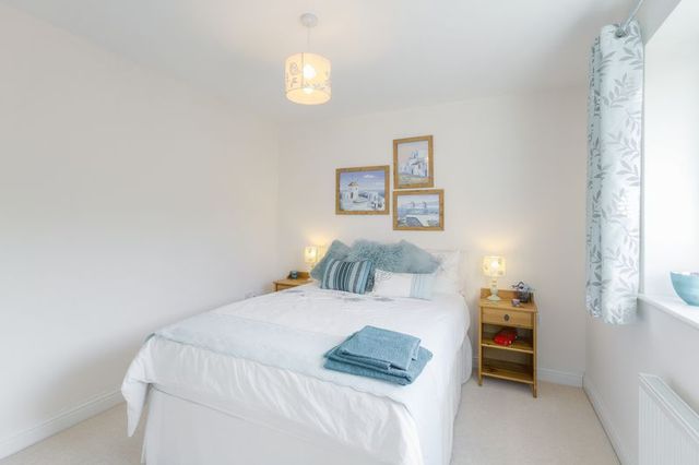  Image of 4 bedroom Property for sale in Littlestone Gate Broughton Milton Keynes MK10 at Littlestone Gate Broughton MILTON KEYNES, MK10 7DH
