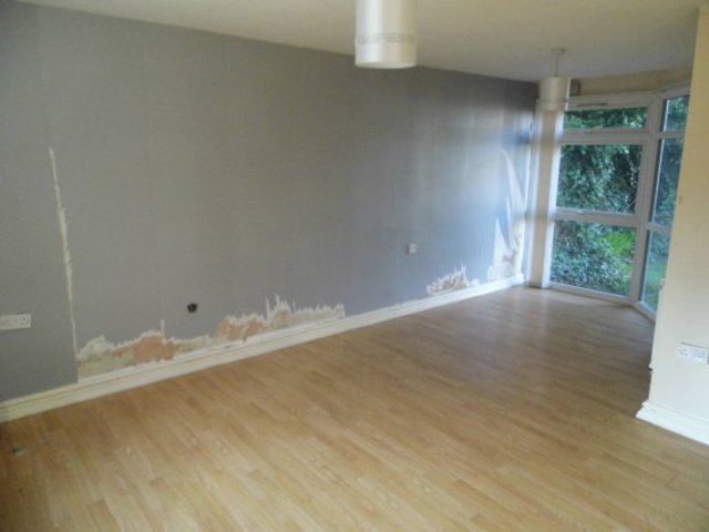  Image of 2 bedroom Flat for sale in Grove Park Toxteth Liverpool L8 at Liverpool Merseyside Liverpool, L8 0TL