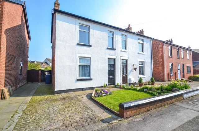 Image of 3 bedroom Detached house for sale in Liverpool Old Road Walmer Bridge Preston PR4 at Liverpool Old Road Walmer Bridge Walmer Bridge, PR4 5QE