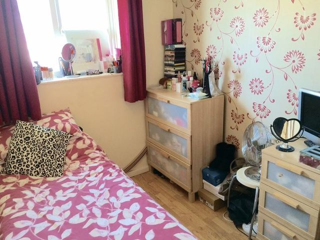  Image of 3 bedroom Terraced house for sale in Long Riding Basildon SS14 at Long Riding  Basildon, SS14 1JP