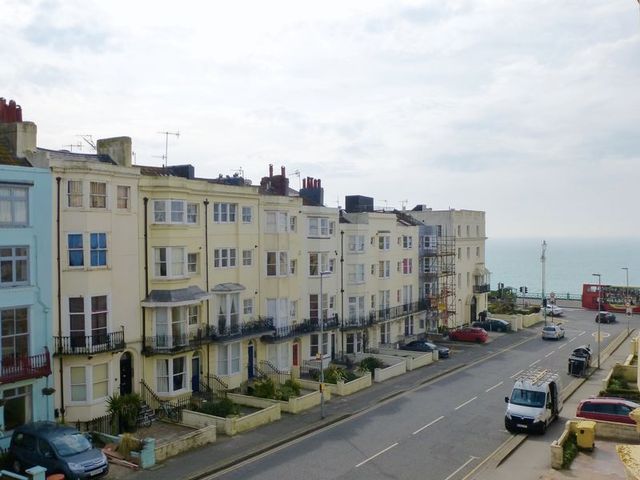 Image of Flat to rent in Lower Rock Gardens Brighton BN2 at Lower Rock Gardens  Brighton, BN2 1PG