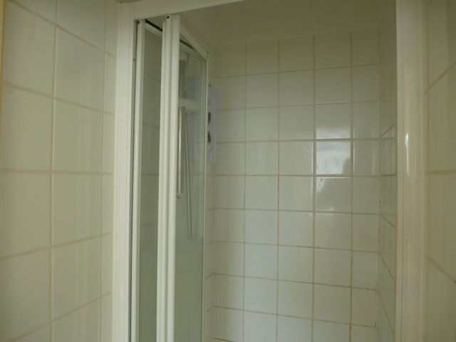  Image of Flat to rent in Lower Rock Gardens Brighton BN2 at Lower Rock Gardens  Brighton, BN2 1PG