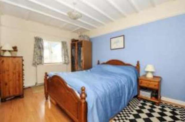 Image of 4 bedroom Cottage for sale in Loxwood Loxwood Billingshurst RH14 at Loxwood Billingshurst Loxwood, RH14 0QW
