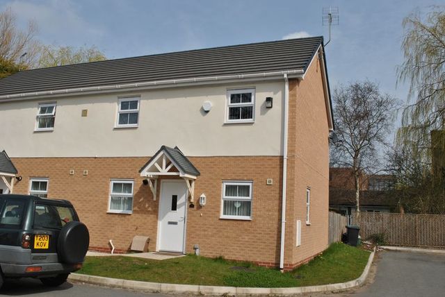  Image of 3 bedroom Semi-Detached house to rent in Falcon Road Wrexham LL13 at Lumley Place  Wrexham, LL13 9AB